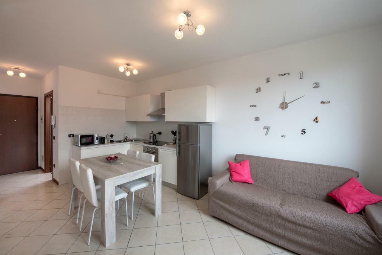 Be Lake Apartment Baveno Exterior photo
